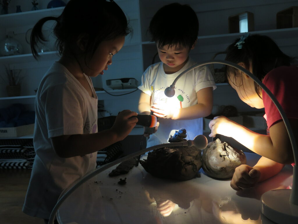 Curriculum Light And Construction | The Country School International School Bangkok