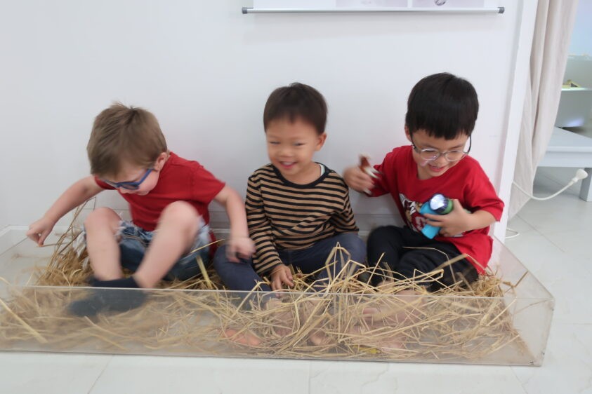 Sensory Play | The Country School International School Bangkok